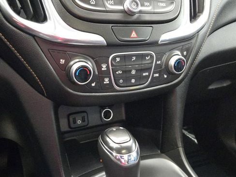 Used 2018 Chevrolet Equinox Premier AWD/4WD image 25