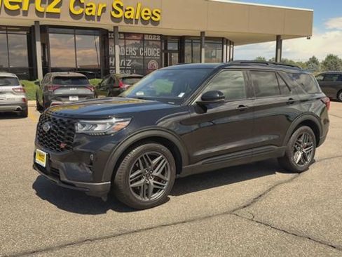 Used 2025 Ford Explorer ST AWD/4WD image 4
