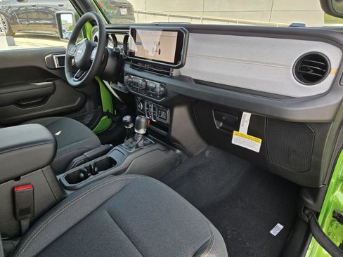 New 2026 Jeep Wrangler Unlimited Sport image 32