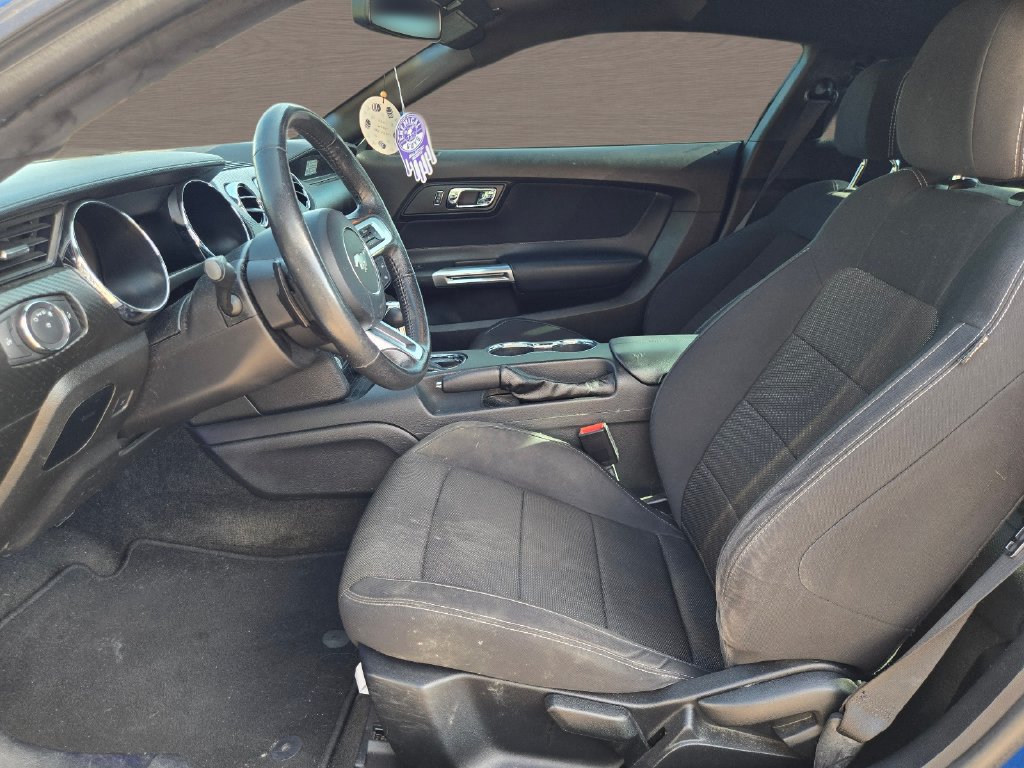 Used 2017 Ford Mustang Coupe RWD image 14