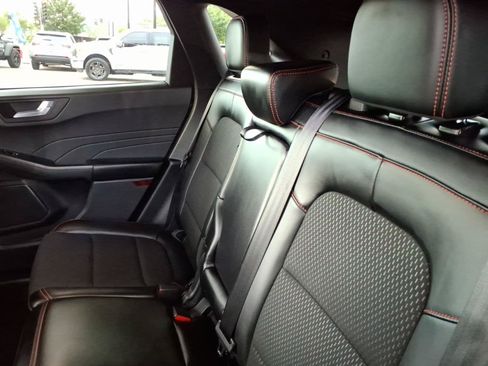Certified 2025 Ford Escape ST-Line Select AWD/4WD image 11