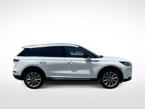 Used 2021 Lincoln Corsair AWD w/ Premium Package image 9