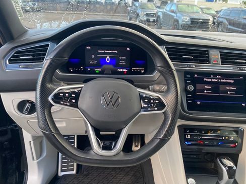 Used 2023 Volkswagen Tiguan SE R-Line FWD image 14