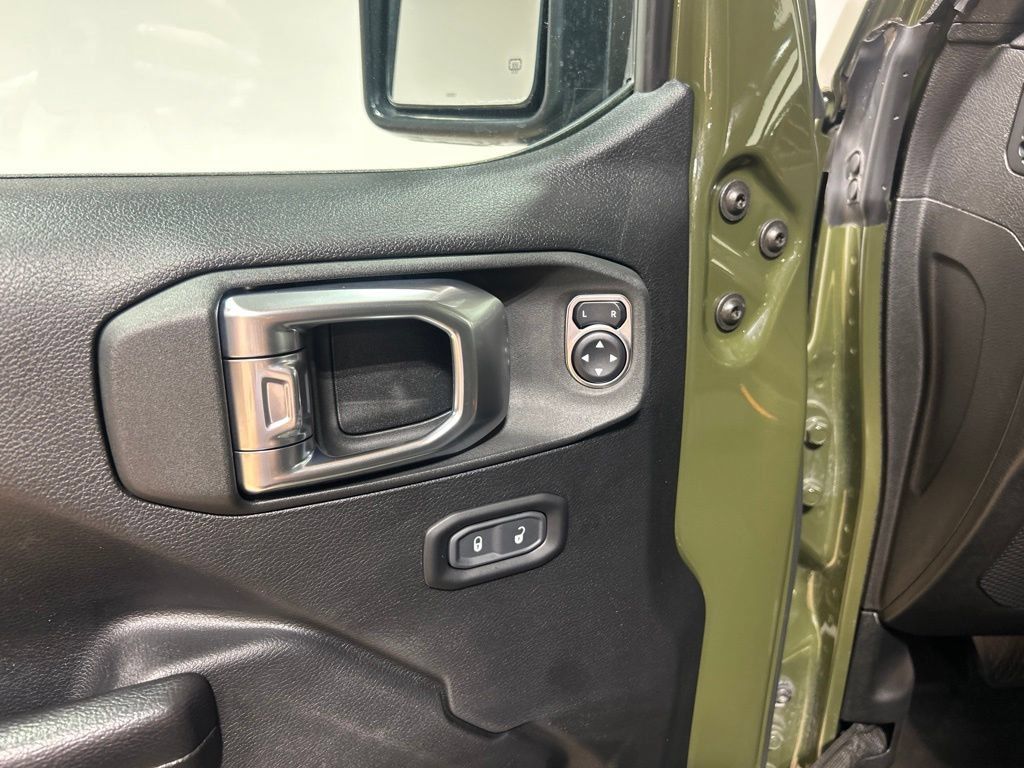 Used 2021 Jeep Gladiator Sport AWD/4WD image 20