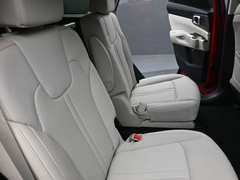 Used 2023 Kia Sorento SX Prestige w/ Panoramic Sunroof Package image 14