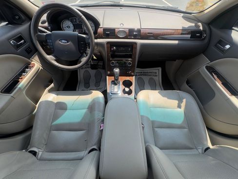 Used 2008 Ford Taurus Limited FWD image 15