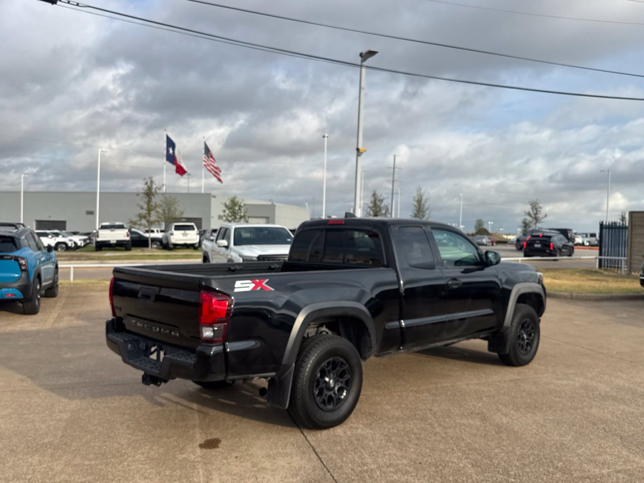 Used 2021 Toyota Tacoma SR w/ SX Package AWD/4WD image 25