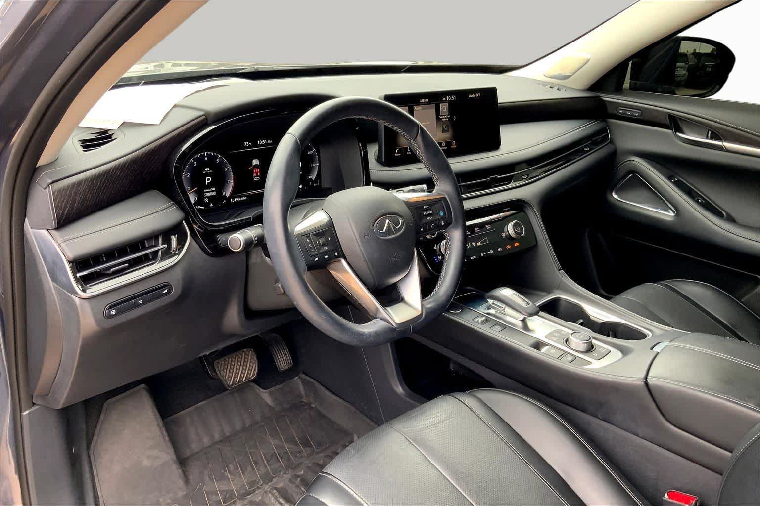 Used 2023 INFINITI QX60 Sensory w/ Vision Package FWD image 16
