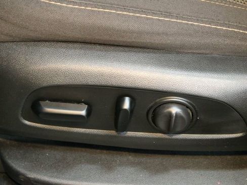 Used 2019 Chevrolet Traverse LT image 21