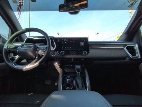 Certified 2025 GMC Canyon Denali image 2