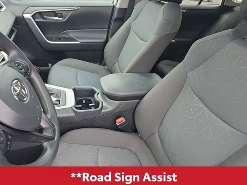 Used 2025 Toyota RAV4 XLE w/ Convenience Package image 17