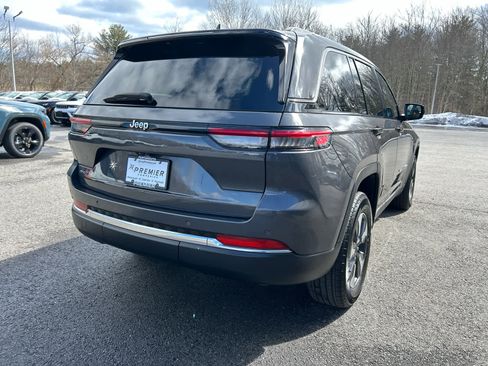 Used 2023 Jeep Grand Cherokee 4WD 4xe image 6