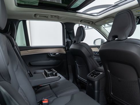 New 2026 Volvo XC90 T8 Plus w/ Protection Package Premier image 23