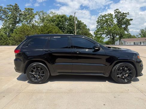 Used 2018 Jeep Grand Cherokee Trackhawk AWD/4WD image 2