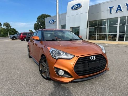 Used 2015 Hyundai Veloster Turbo FWD image 4