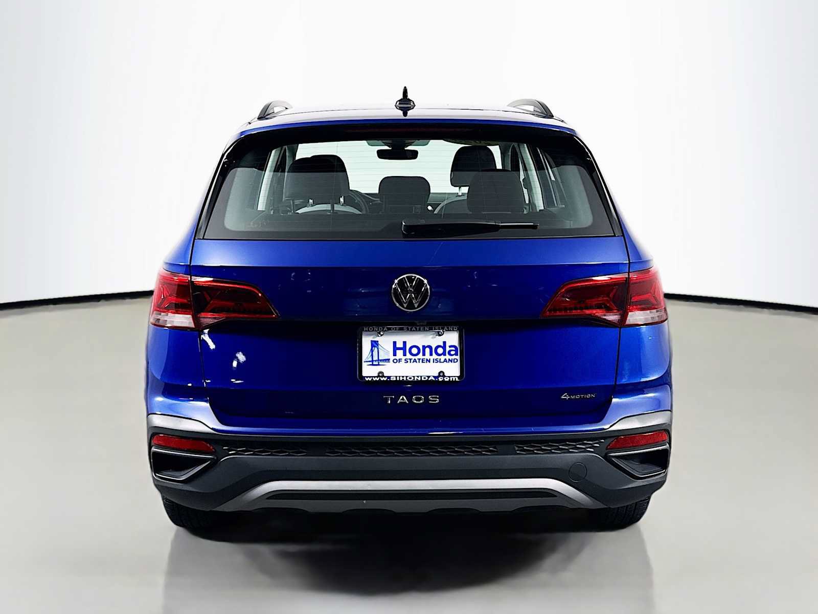 Used 2023 Volkswagen Taos S w/ Driver Assistance Package AWD/4WD image 4