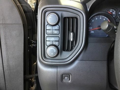 Used 2020 Chevrolet Silverado 1500 Custom w/ Custom Value Package image 41