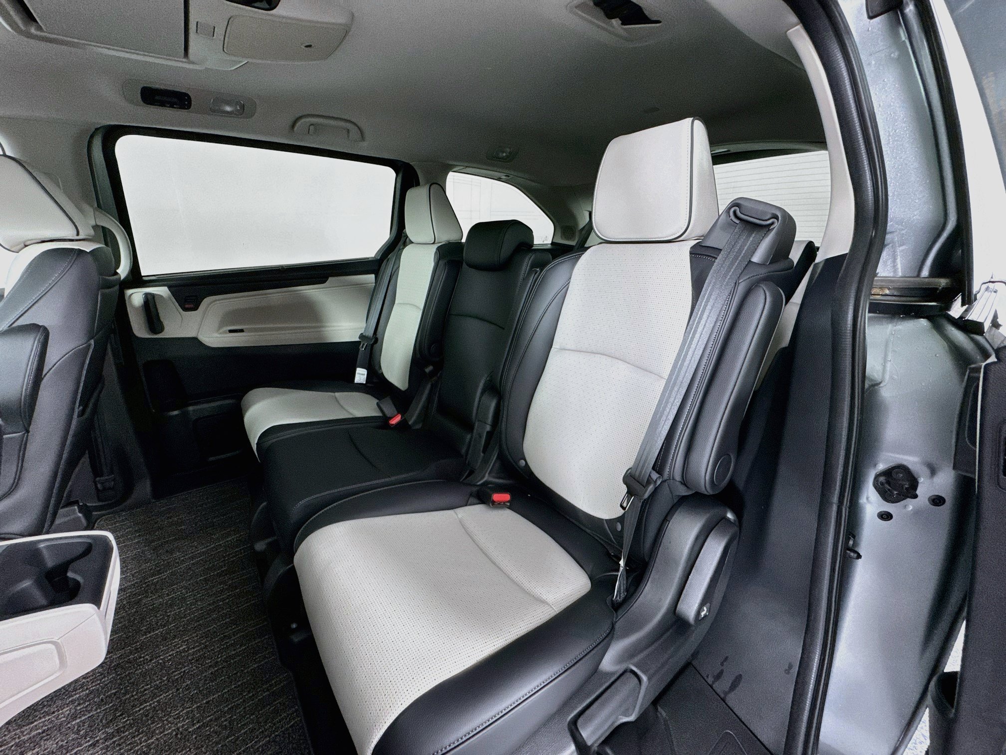 New 2027 Honda Odyssey Elite image 25