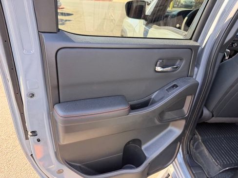Used 2024 Nissan Frontier PRO-4X w/ Off-Road Protection Package AWD/4WD image 10
