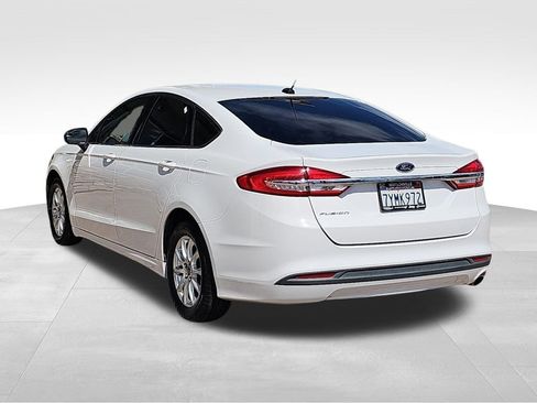 Used 2017 Ford Fusion S FWD image 5
