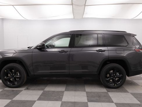 New 2026 Jeep Grand Cherokee L Limited w/ Limited Altitude Package AWD/4WD image 9