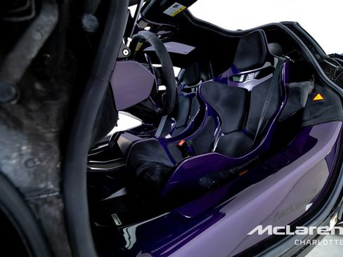 Used 2019 McLaren Senna RWD image 12