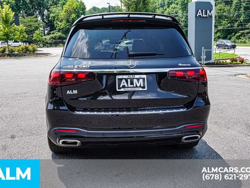 Used 2024 Mercedes-Benz GLS 580 4MATIC w/ Warmth & Comfort Package image 10