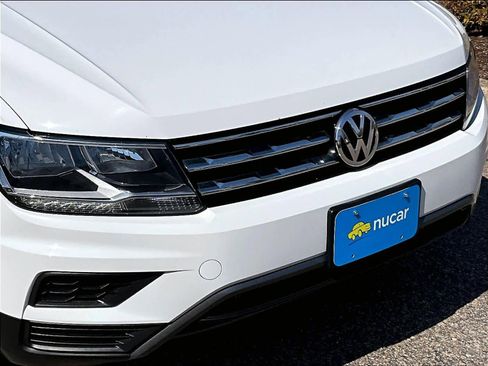 Used 2020 Volkswagen Tiguan SE image 31