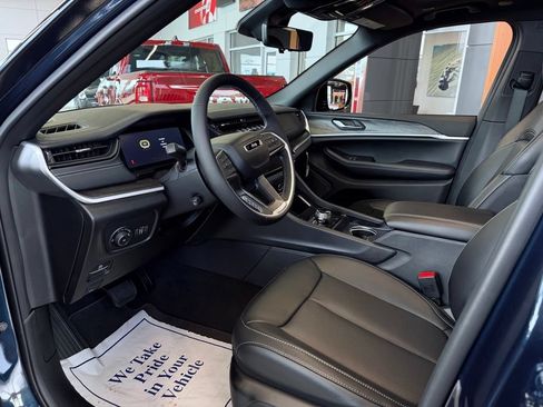New 2026 Jeep Grand Cherokee Limited w/ Luxury Tech Group II AWD/4WD image 19