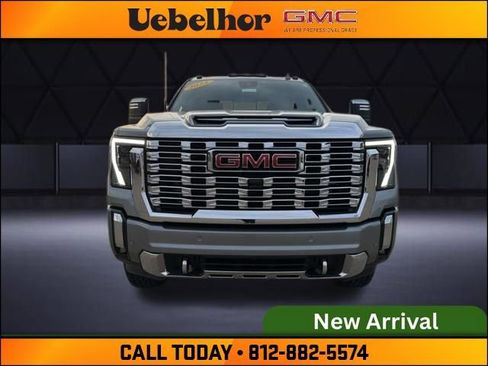 Used 2024 GMC Sierra 3500 Denali w/ Denali Reserve Package image 11