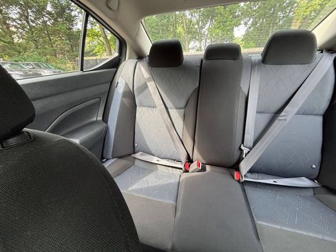 Used 2025 Nissan Versa SV FWD image 38