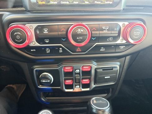 Used 2022 Jeep Gladiator Overland w/ Popular Equipment Package image 18