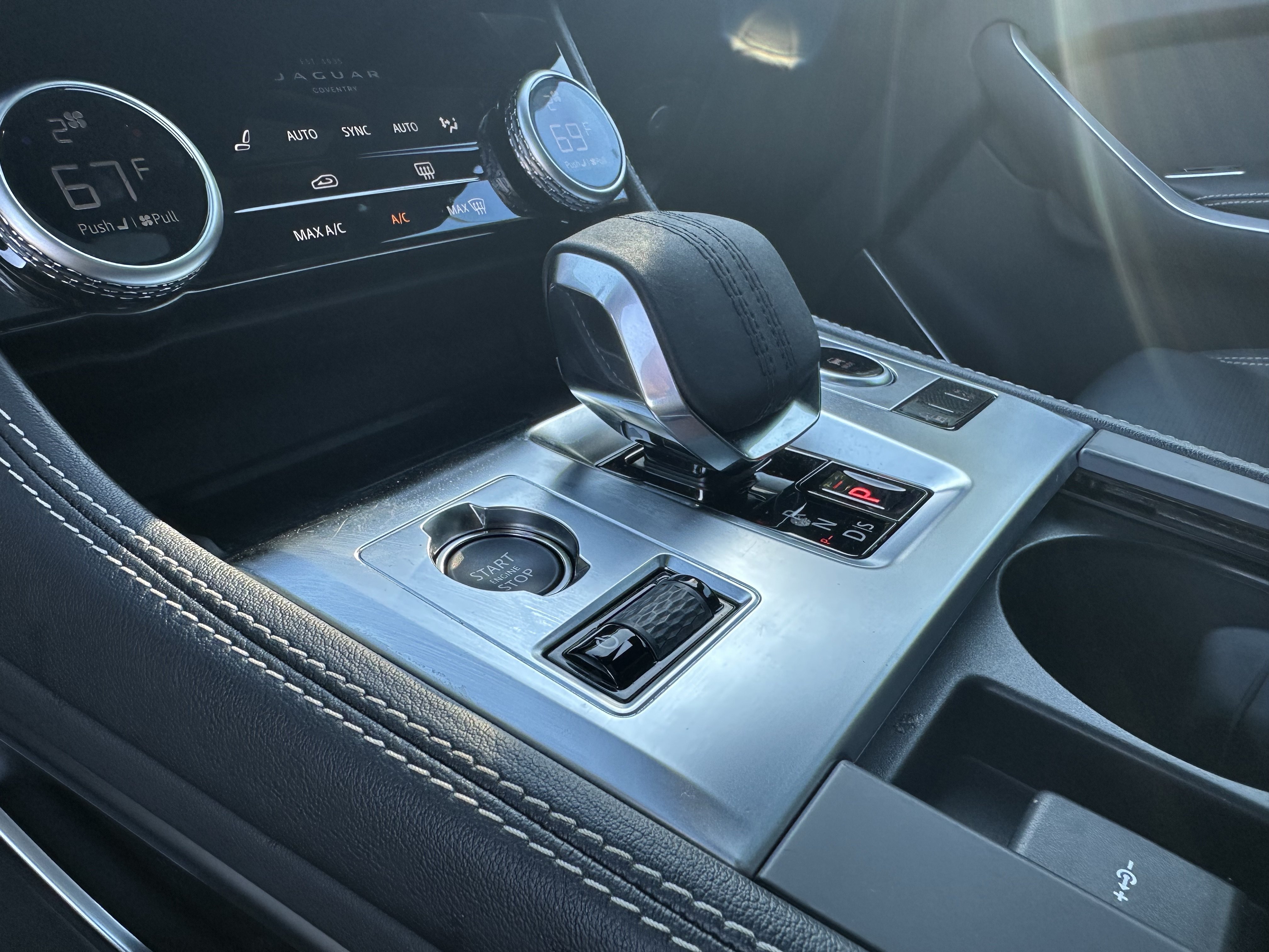 Certified 2026 Jaguar F-PACE R-Dynamic S AWD/4WD image 26