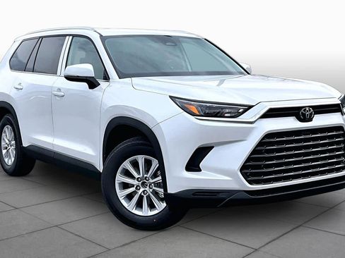 New 2026 Toyota Grand Highlander AWD Hybrid image 2