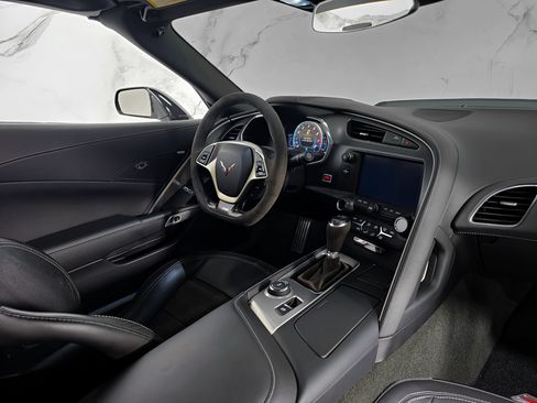Used 2017 Chevrolet Corvette Z06 RWD image 14