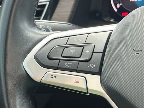 Used 2024 Volkswagen Atlas SEL Premium R-Line image 34