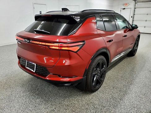 New 2025 Chevrolet Equinox EV RS image 4