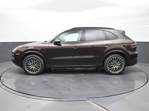 Certified 2023 Porsche Cayenne S Platinum AWD/4WD image 2