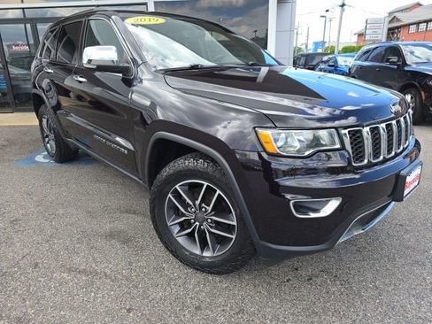 Used 2019 Jeep Grand Cherokee Limited image 2