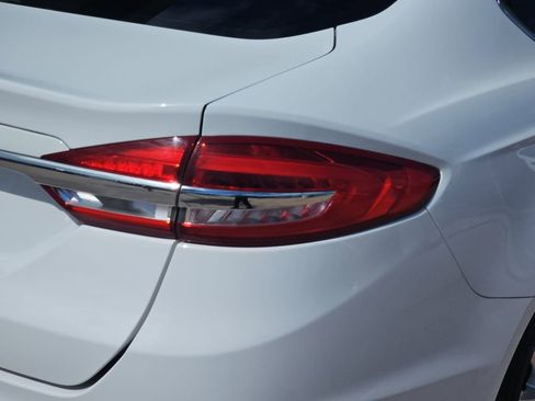 Used 2017 Ford Fusion S FWD image 39