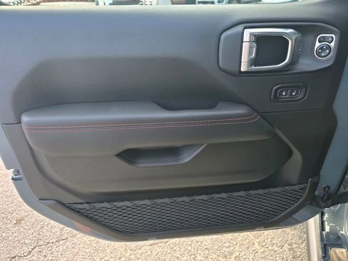 New 2026 Jeep Wrangler Unlimited Rubicon w/ Safety Group image 38