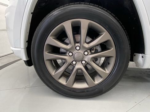 Used 2017 Jeep Grand Cherokee Limited 75th Anniversary AWD/4WD image 2