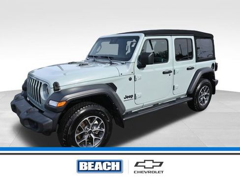 Used 2024 Jeep Wrangler Sport S image 1