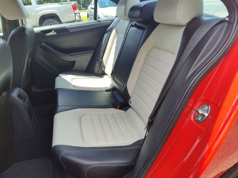 Used 2016 Volkswagen Jetta Sport w/ Lighting Package image 13