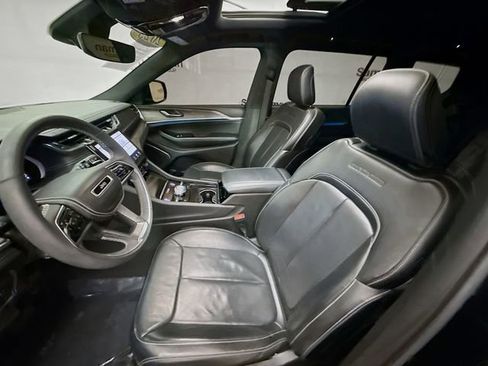 Used 2023 Jeep Grand Cherokee L Overland AWD/4WD image 22
