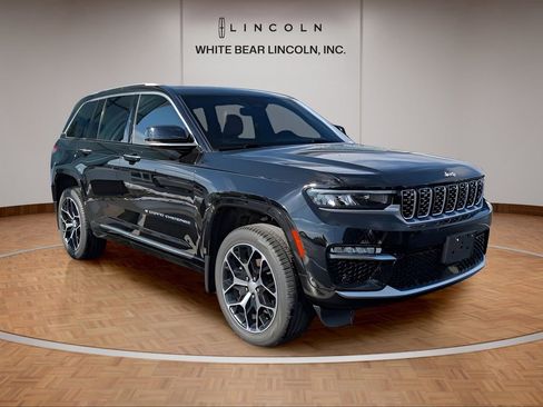 Used 2022 Jeep Grand Cherokee Summit image 3