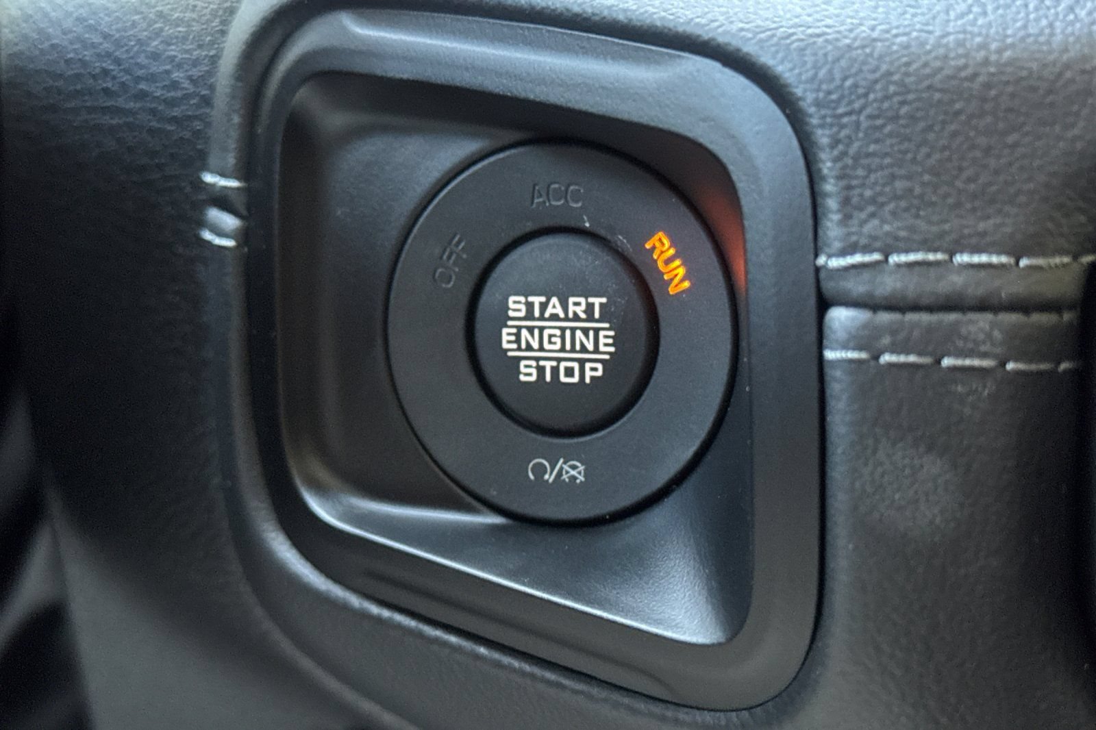 Used 2025 Jeep Wrangler Unlimited Sahara AWD/4WD image 22