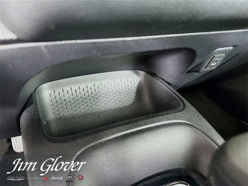 Used 2025 Toyota Corolla LE image 35