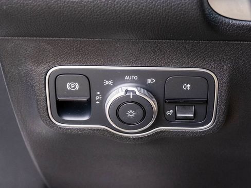 Used 2023 Mercedes-Benz EQB 350 4MATIC SUV image 24