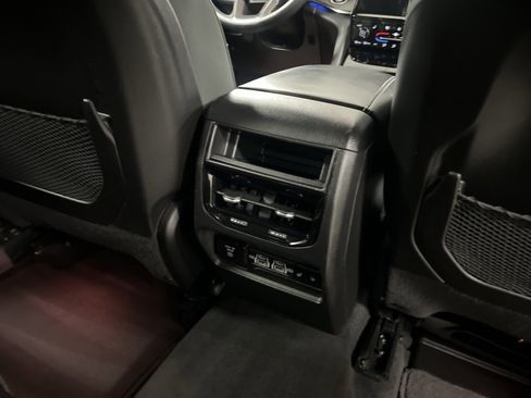 Used 2023 Jeep Grand Cherokee Overland image 63